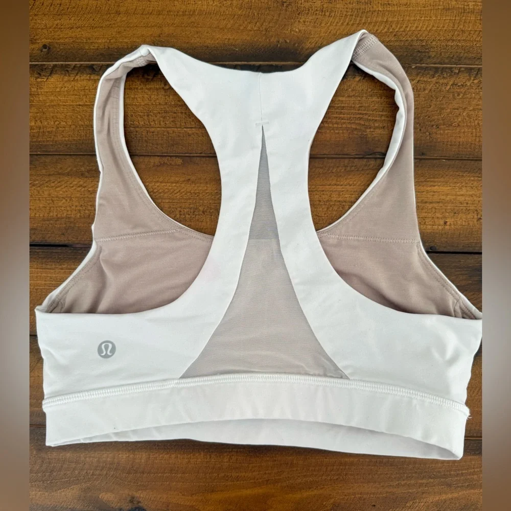 Lululemon Women’s White Sports Bra Size 6